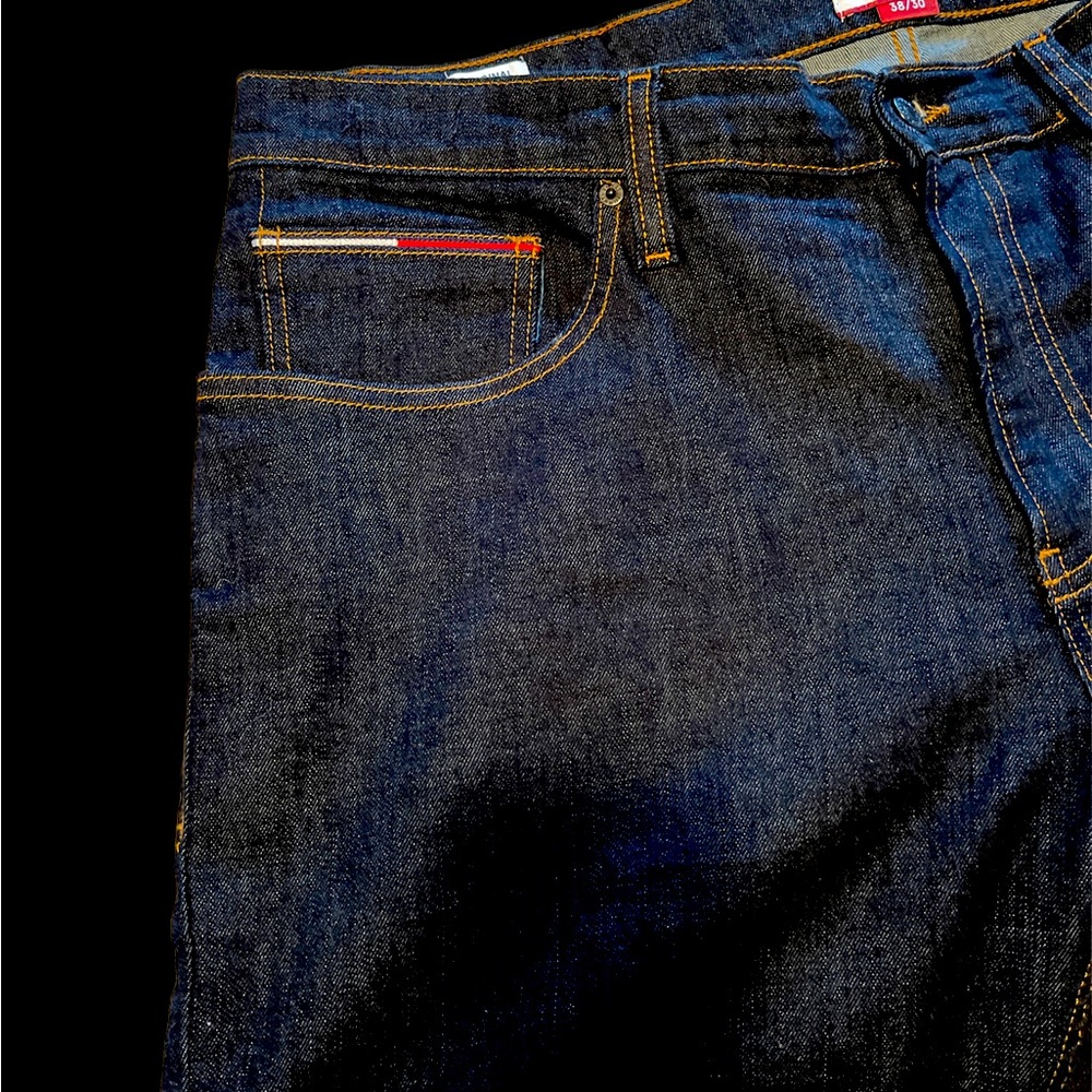 TH Jeans